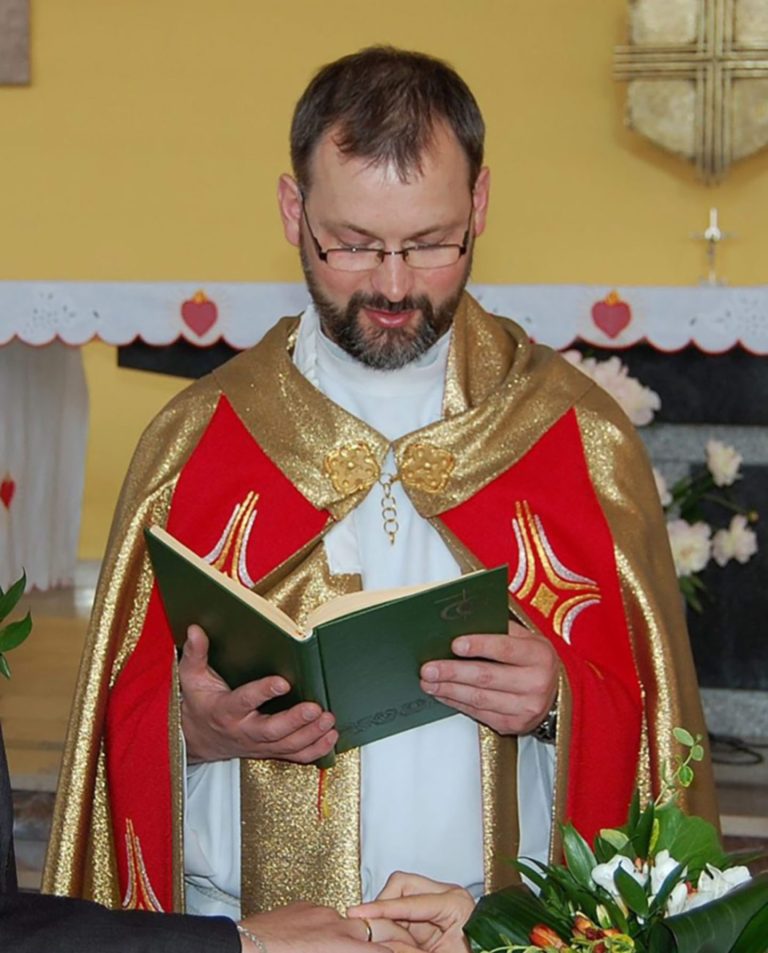 Ksiądz Arkadiusz Borzyszkowski